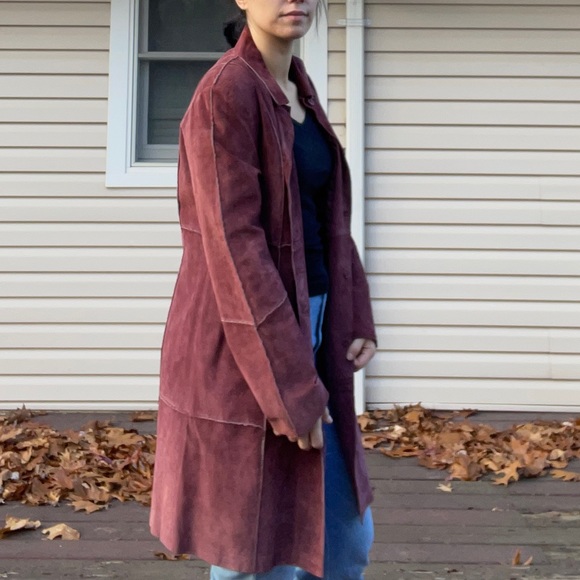 Suede women’s maroon jacket size medium - Picture 9 of 10